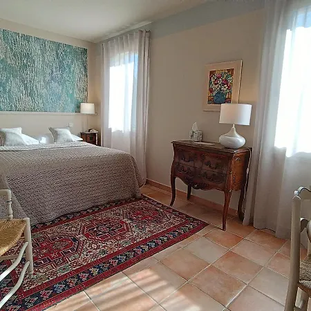 Hotel La Bastide D'iris 4*